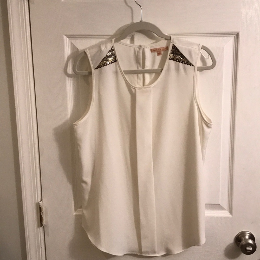 Adorable work shirt Tank top/Subtle sequin details